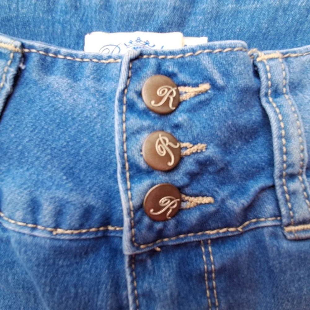 Royalty for‎ Me Womens Blue Denim Bermuda Shorts High Rise Triple Button Size 4